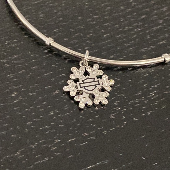 Harley-Davidson Silver Holiday Snowflake Charm Bangle Adjustable Bracelet - Picture 2 of 6